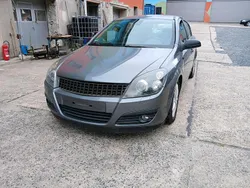 Grau Gebraucht 2004 Opel Astra Limousine | 1.600 € (Superpreis)
