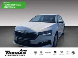 Weiß Gebraucht 2023 Skoda Scala Cool Plus Kleinwagen | 17.480 €