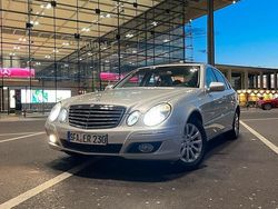 Silber Gebraucht 2008 Mercedes E280 Limousine | 18.000 €