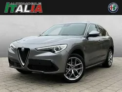 Rot Gebraucht 2017 Alfa Romeo Stelvio Lusso SUV | 23.975 € (Fairer Preis)