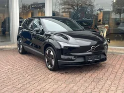 Schwarz Neu 2025 Volvo EX30 Plus SUV | 41.490 € (Fairer Preis)