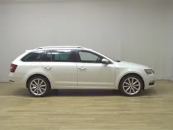 Candy weiss Gebraucht 2020 Skoda Octavia Soleil Kombi | 14.480 € (Superpreis)