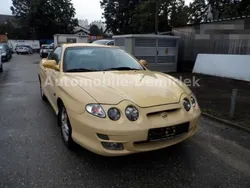 Gelb Gebraucht 2000 Hyundai Coupé Coupé | 999 €