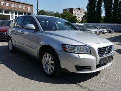Silber Gebraucht 2009 Volvo V50 Kinetic Kombi | 3.999 € (Teuer)