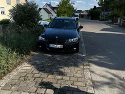 Schwarz Gebraucht 2012 BMW 318 Performance Kombi | 6.000 € (Guter Preis)