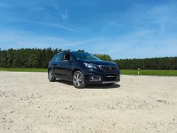 Schwarz Gebraucht 2018 Peugeot 2008 Allure SUV | 11.900 € (Etwas zu teuer)