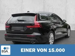 Schwarz metallic Gebraucht 2020 Volvo V60 Momentum Kombi | 29.260 € (Fairer Preis)