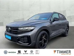 Grau Gebraucht 2024 VW Touareg R-line SUV | 69.840 € (Fairer Preis)