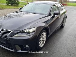 Schwarz Gebraucht 2014 Lexus IS300h Luxury Line Limousine | 15.900 € (Guter Preis)