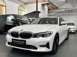 Weiß Gebraucht 2021 BMW 318 Advantage Kombi | 19.990 € (Fairer Preis)
