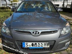Grau Gebraucht 2010 Hyundai i30 Comfort Kombi | 4.200 € (Fairer Preis)