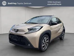 Beige Neu 2025 Toyota Aygo Kleinwagen | 20.750 €