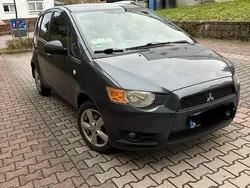 Grau Gebraucht 2009 Mitsubishi Colt Kleinwagen | 4.000 € (Teuer)
