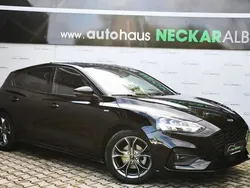 Obsidianschwarz Gebraucht 2021 Ford Focus ST-Line Limousine | 22.480 € (Guter Preis)
