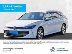 Pure white Gebraucht 2024 VW Passat Business Kombi | 29.950 € (Fairer Preis)