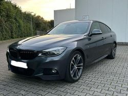 Grau Gebraucht 2017 BMW 330 M Sport Limousine | 18.490 € (Superpreis)
