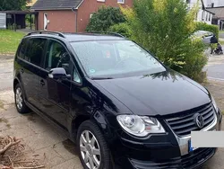 Schwarz Gebraucht 2009 VW Touran Van / Kleinbus | 4.999 € (Etwas zu teuer)