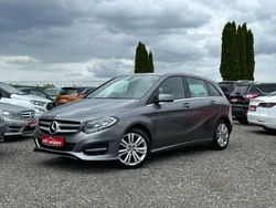 Grau Gebraucht 2016 Mercedes B180 Van / Kleinbus | 12.990 € (Fairer Preis)