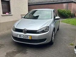 Silber Gebraucht 2009 VW Golf VI Kleinwagen | 4.000 € (Fairer Preis)
