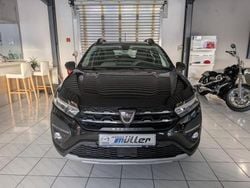 Perlmuttschwarz Gebraucht 2022 Dacia Sandero Comfort SUV | 11.890 € (Fairer Preis)