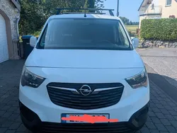Weiß Gebraucht 2020 Opel Combo Van / Kleinbus | 8.200 € (Superpreis)