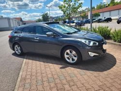 Grau Gebraucht 2013 Hyundai i40 Kombi | 8.000 € (Fairer Preis)