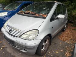 Silber Gebraucht 2003 Mercedes A140 Kleinwagen | 1.499 €