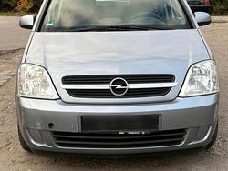Grau Gebraucht 2004 Opel Meriva Van / Kleinbus | 1.199 € (Superpreis)