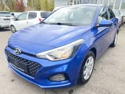 Blau Gebraucht 2018 Hyundai i20 Trend Limousine | 8.200 € (Guter Preis)