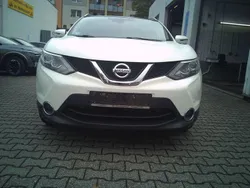 Weiß Gebraucht 2016 Nissan Qashqai Tekna SUV | 12.790 € (Guter Preis)