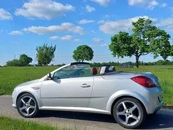 Silber Gebraucht 2007 Opel Tigra Design Edition Cabrio | 3.850 € (Etwas zu teuer)