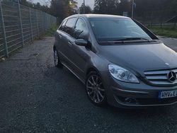 Gold Gebraucht 2006 Mercedes B200 Van / Kleinbus | 1.450 € (Fairer Preis)