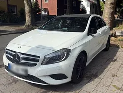 Weiß Gebraucht 2015 Mercedes A180 Urban Limousine | 13.500 € (Fairer Preis)