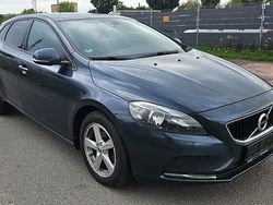 Blau Gebraucht 2016 Volvo V40 Kinetic Limousine | 8.500 € (Superpreis)