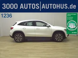 Weiss Gebraucht 2021 Mercedes GLA220 Style SUV | 27.980 € (Superpreis)