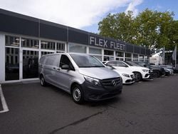 Brillantsilber metallic Gebraucht 2023 Mercedes Vito Van / Kleinbus | 26.900 € (Superpreis)