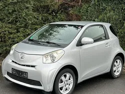 Silber Gebraucht 2011 Toyota iQ Kleinwagen | 3.600 € (Guter Preis)