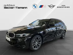 Black sapphire metallic Gebraucht 2025 BMW 320 Exclusive Kombi | 50.690 €