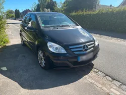 Schwarz Gebraucht 2010 Mercedes B160 Van / Kleinbus | 2.000 € (Guter Preis)