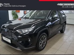 Schwarz Neu 2025 Toyota RAV4 Hybrid Team SUV | 44.840 € (Etwas zu teuer)