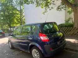 Blau Gebraucht 2004 Renault Scénic II Van / Kleinbus | 400 € (Superpreis)