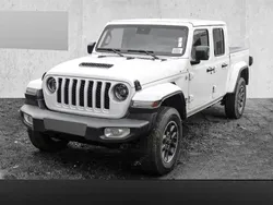 Weiss Gebraucht 2023 Jeep Gladiator Overland SUV | 59.739 €