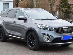 Grau Gebraucht 2016 Kia Sorento Platinum Edition SUV | 16.400 € (Fairer Preis)