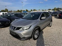 Grau Gebraucht 2017 Nissan Qashqai Visia SUV | 5.990 € (Guter Preis)