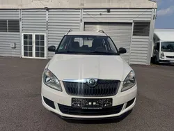 Weiß Gebraucht 2012 Skoda Roomster Plus Edition Kombi | 2.700 € (Superpreis)