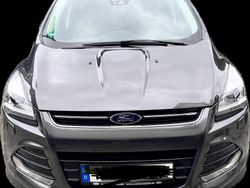 Grau Gebraucht 2016 Ford Kuga SUV | 13.100 € (Fairer Preis)