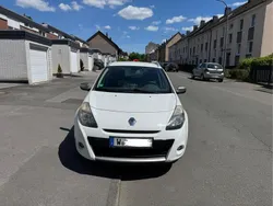 Weiß Gebraucht 2012 Renault Clio GrandTour Kombi | 4.700 €