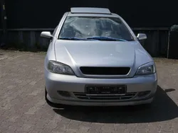 Blau Gebraucht 2000 Opel Astra Coupé | 2.200 € (Etwas zu teuer)