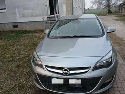 Gebraucht 2012 Opel Astra Innovation Limousine | 7.500 € (Teuer)