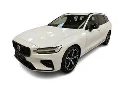Crystal white pearl / Gebraucht 2023 Volvo V60 Plus Kombi | 39.550 € (Fairer Preis)